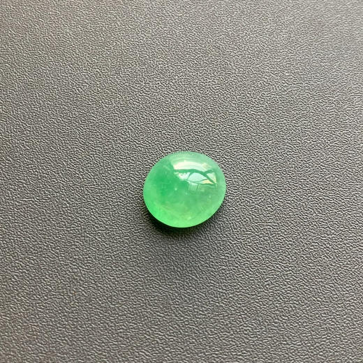 冰种阳绿翡翠大蛋面 商品图1