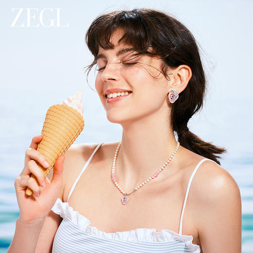 ZEGL缤纷甜果系列草莓耳钉女设计感小众爱心耳环新款925银针耳饰 商品图1