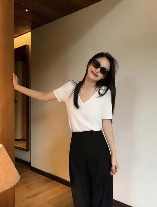 亏钱清仓🔥韩国小姐姐最爱的【AMTN宽松显瘦百搭V领T】💰59元秒完下架！总库存就1000来件！且买且珍惜 商品图13