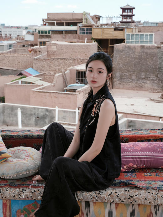 盛唐牡丹盛奢系列| 限量款| 高货-刺绣散花偏襟坎肩(特殊商品不退不换) 商品图7