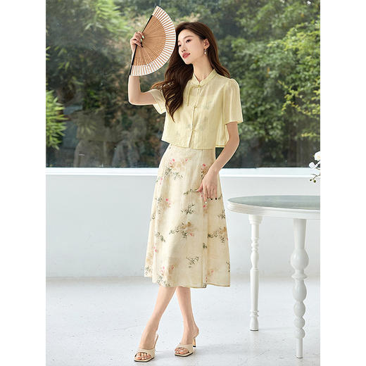 【专属特价】熙世界新中式天丝衬衫印花连衣裙两件套夏季国风上衣吊带裙套装 商品图4