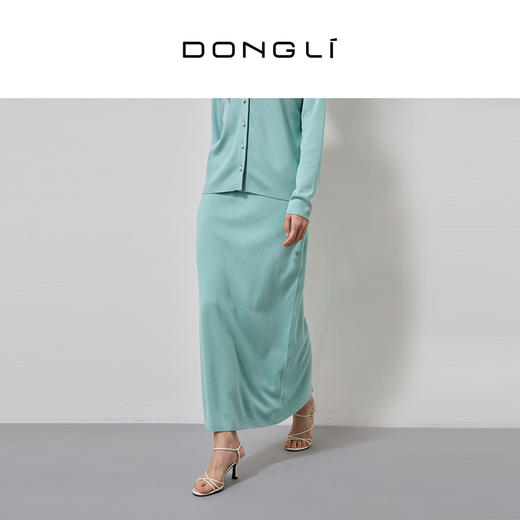 东黎 • 丝绒女士春夏显瘦后开叉半裙 4262 商品图0