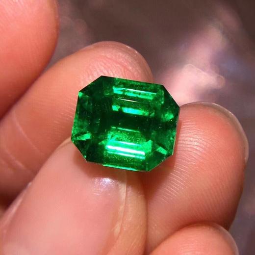 3.28ct 祖母绿裸石 商品图3