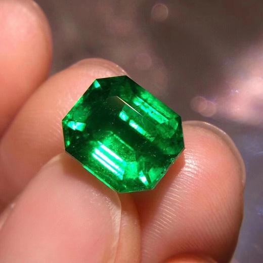 3.28ct 祖母绿裸石 商品图1