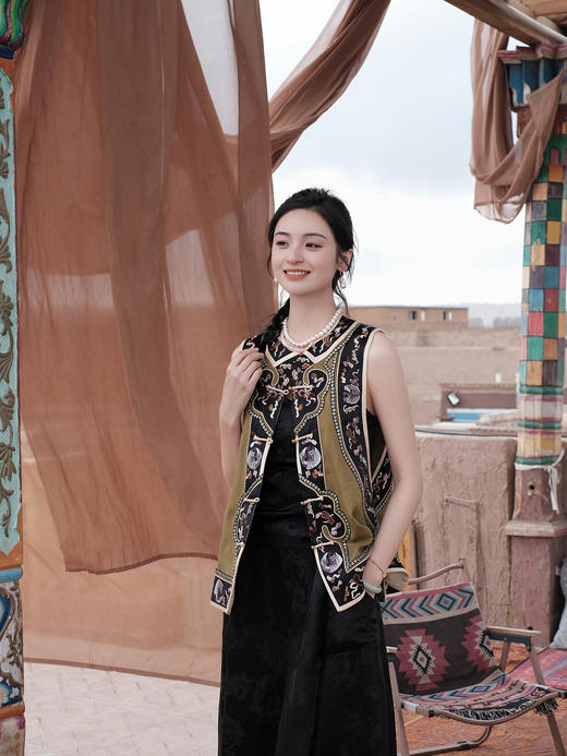 盛唐牡丹盛奢系列| 限量款| 高货-手推绣仙鹤芭蕉扇如意马甲(特殊商品不退不换) 商品图1