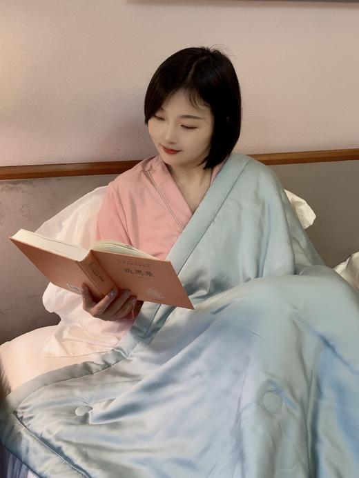 花痴小姐自留款——家庭必备篙档夏凉被！60支兰精天丝防螨夏凉被|三色可选、可亲肤接触、多次水洗依然yi菌  细腻丝滑的柔感面料助力好的睡眠~ 商品图1