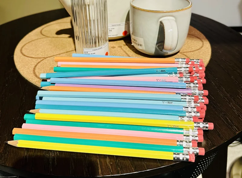 【库存清仓】童学们好-50支混色六角杆HB带皮头铅笔。全国的库存都在这了❗