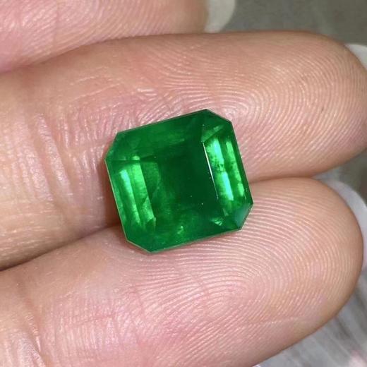 3.32ct 祖母绿裸石 商品图1