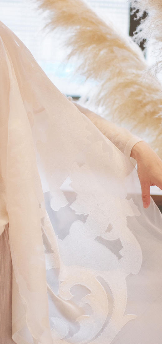 丝韵手剪花披肩 商品图3