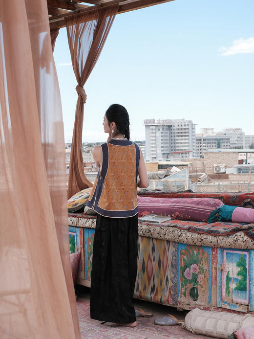 盛唐牡丹盛奢系列| 限量款| 高货-宋锦祥云龙纹如意一字襟坎肩(特殊商品不退不换) 商品图7