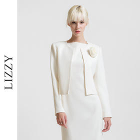 LIZZY 早秋 优雅名媛风简约气质小香风醋酸面料短外套（配胸花）7779