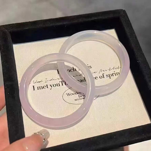 芋泥啵啵镯子 白月光玉髓手镯 玛瑙圆条白月光  紫罗兰手镯少女 商品图5