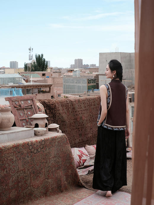 盛唐牡丹盛奢系列| 限量款| 高货-红云纱重缎鲤鱼跃龙门马甲(特殊商品不退不换) 商品图5