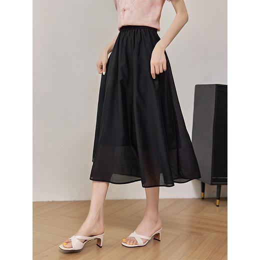 【五折购】熙世界新中式盘扣衬衫短袖2025夏季新款高级感复古国风V领上衣 商品图2