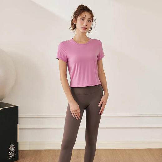 【3~5天发货】跃牌【美度空间】系列 圆领宽松瑜伽t恤女显瘦美背运动上衣 TX1590 商品图4