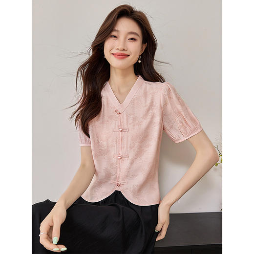 【五折购】熙世界新中式V领盘扣衬衣天丝半身裙两件套2025夏新款国风套装 商品图2