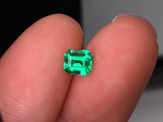 0.58ct 祖母绿裸石 商品图1