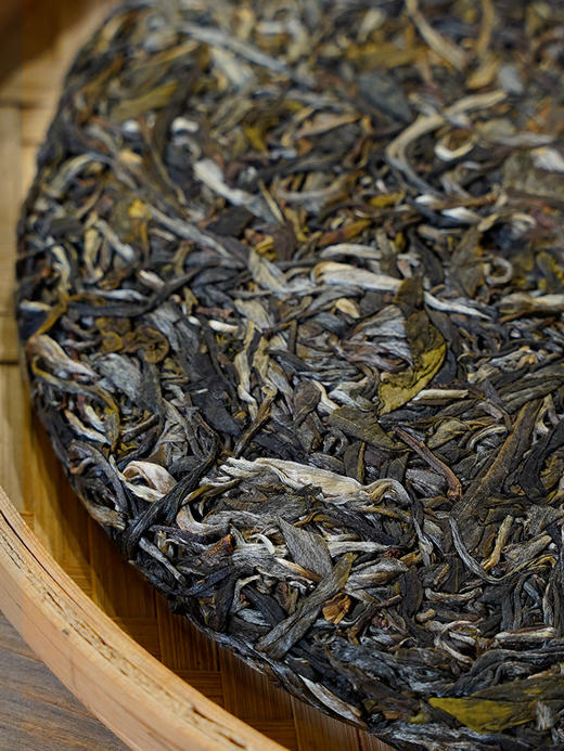 【小荒田单株】2023年原始森林顶层生态单株 鲜为人知的小荒田 茶甜度仅次于冰岛老寨 357克/饼 拍5发6 拍10发12 商品图3