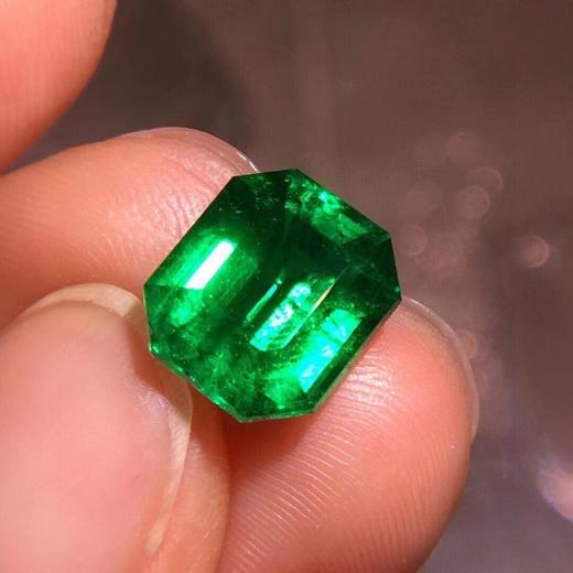 3.28ct 祖母绿裸石 商品图0