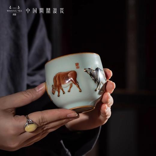 问鼎汝瓷鼎峰系列天青五彩牛图（缺货） 商品图1