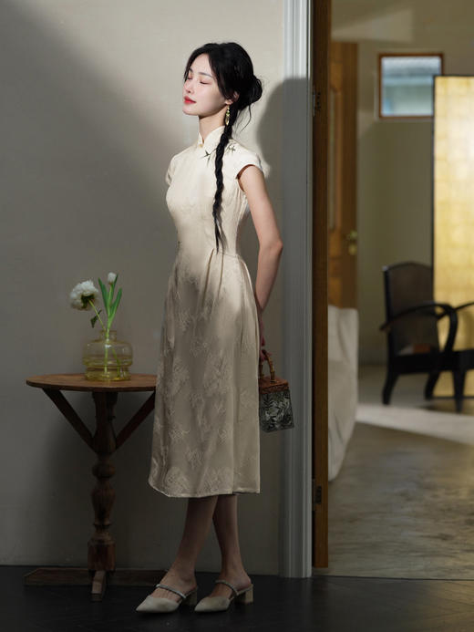 逸红颜明月优选 #『舞韵』金晨同款竹叶绣花中式连衣裙，云雾绿竹清冷素雅，缎面提花旗袍领 商品图9