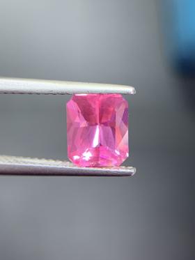2.03ct 尖晶石裸石