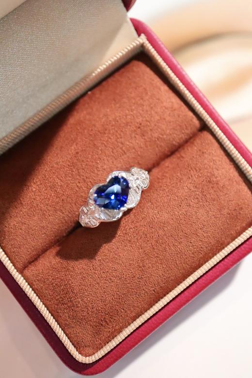 2.03ct 蓝宝石戒指 商品图7