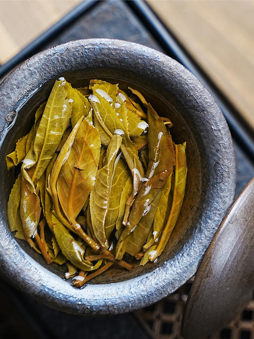 【小荒田单株】2023年原始森林顶层生态单株 鲜为人知的小荒田 茶甜度仅次于冰岛老寨 357克/饼 拍5发6 拍10发12 商品图1