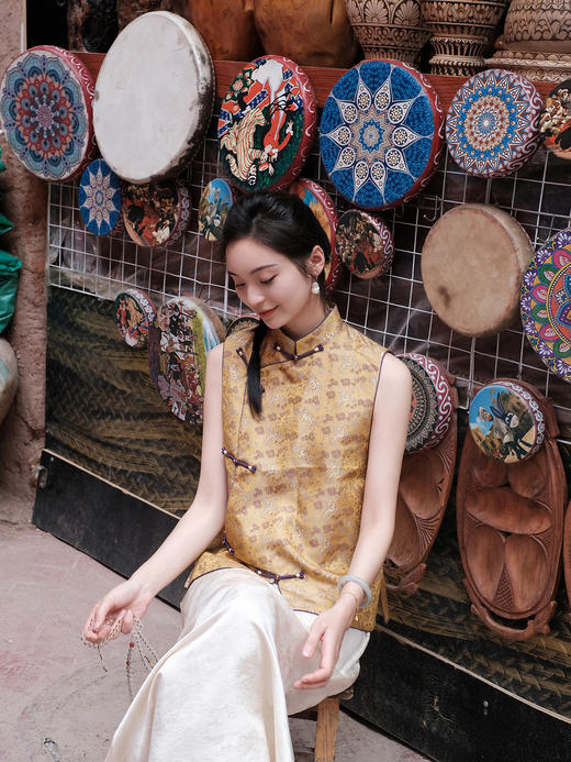 盛唐牡丹盛奢系列| 限量款| 高货-宋锦祥云龙纹偏襟坎肩(特殊商品不退不换) 商品图1