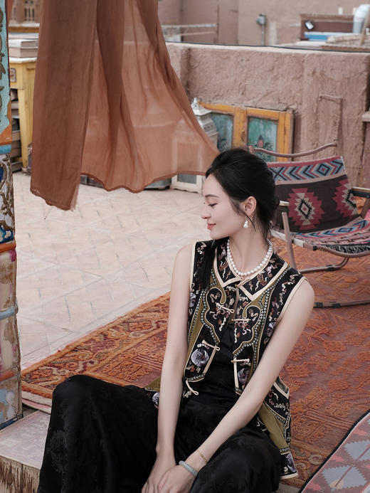 盛唐牡丹盛奢系列| 限量款| 高货-手推绣仙鹤芭蕉扇如意马甲(特殊商品不退不换) 商品图3