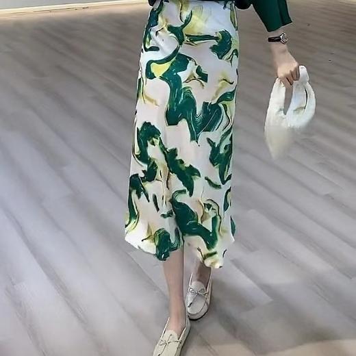 碎花半身裙夏季中长款女2023新款收腰弹力缎面鱼尾裙高腰气质半裙_HLY 商品图3
