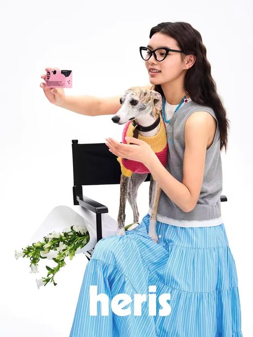 heris/H42122/灰白色假两件设计 亚麻混纺凉感纱线 V领叠穿针织马甲 商品图3