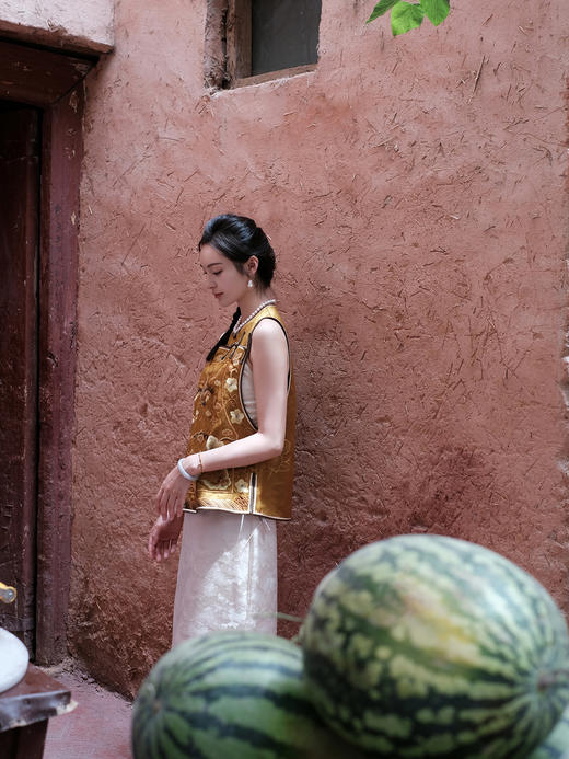 盛唐牡丹盛奢系列| 限量款| 高货-重缎十三太保盘扣马甲-黄色(特殊商品不退不换-内里白色、棕色随机发) 商品图6