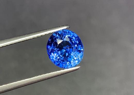 3.41ct 蓝宝石裸石 商品图2