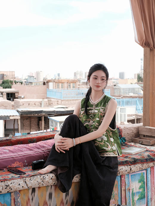 盛唐牡丹盛奢系列| 限量款| 高货-重缎十三太保盘扣马甲-绿色(特殊商品不退不换-内里白色、棕色随机发) 商品图5