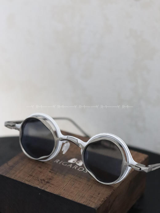 rigards｜粉笔白不规则夹片墨镜 商品图1