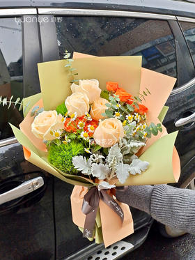 【我只钟情于你】香槟玫瑰混搭韩式花束