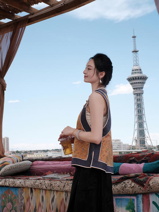 盛唐牡丹盛奢系列| 限量款| 高货-宋锦祥云龙纹如意一字襟坎肩(特殊商品不退不换) 商品图8