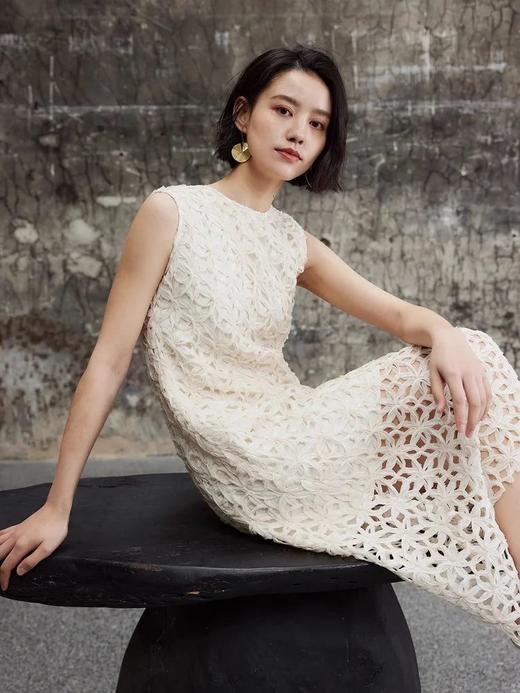 LPIUTY品牌直发⚠️月下初恋白绣花无袖连衣裙 A0262036 商品图3