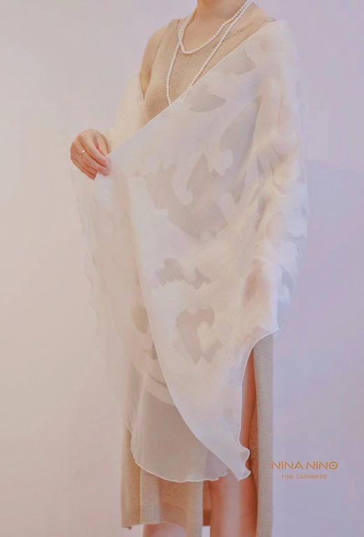 丝韵手剪花披肩 商品图0