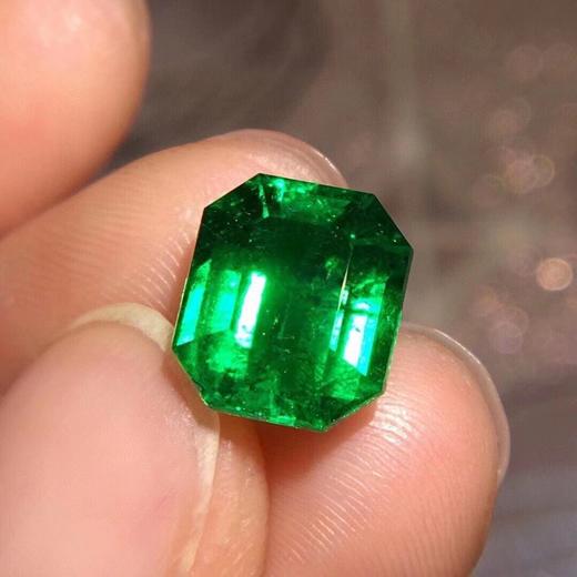 3.28ct 祖母绿裸石 商品图4