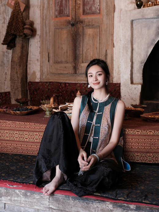 下架|盛唐牡丹盛奢系列| 限量款| 高货-宋锦龙纹对襟一字扣坎肩(特殊商品不退不换) 商品图4