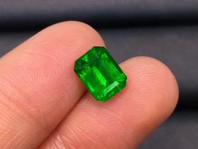 1.9ct 祖母绿裸石