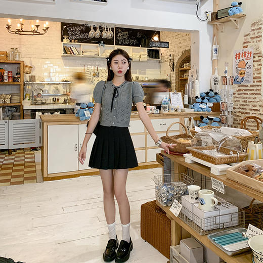 <曾小咸推荐>【时光唱片机】灰色镂空针织短袖上衣 商品图2