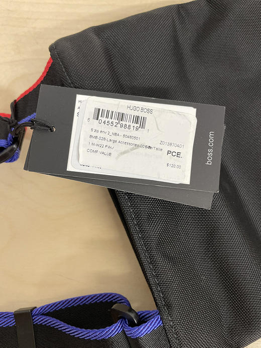HUGO BOSS/胡戈波士 男士联名款撞色包边拉链休闲拎包斜跨包 商品图3