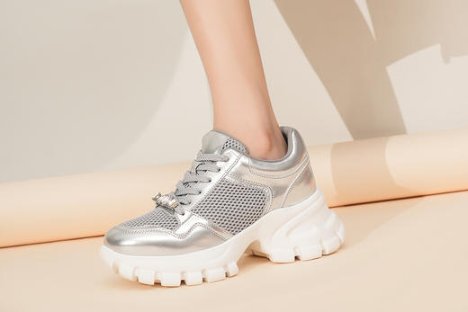 豪麟名鞋奥莱迪嘉女鞋时尚老爹鞋牛皮革DJXXA41WX020银色  原价1960元 商品图3