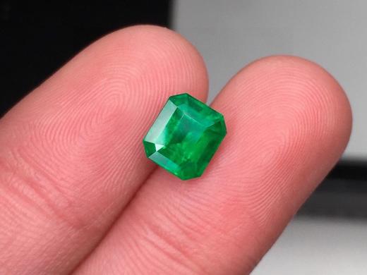 1.39ct 祖母绿裸石 商品图2