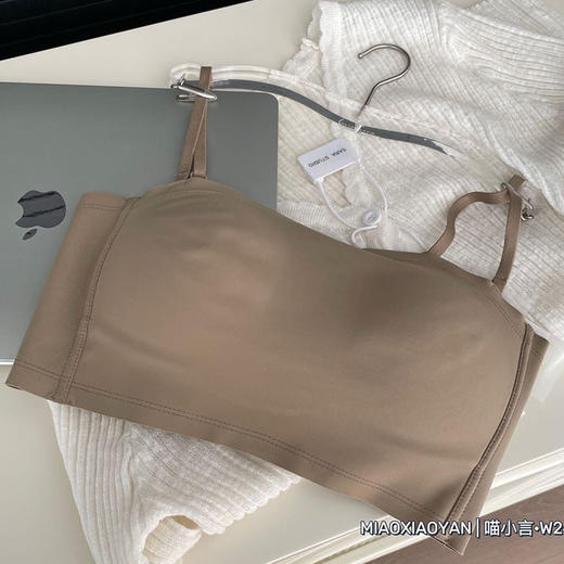 【新品！U型美背巨撩抹胸】云彩像棉花糖一样，U型美背，让内衣不再是束缚，防走光收副乳无钢圈，舒适贴合。穿上它，在梦境和现实之间徜徉，内外两用，神秘而自由！ 商品图7