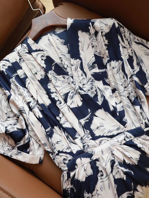 LPIUTY品牌直发⚠️贵妇团⚠️连卡佛同源真丝V领连衣裙❗️B07888 商品图3