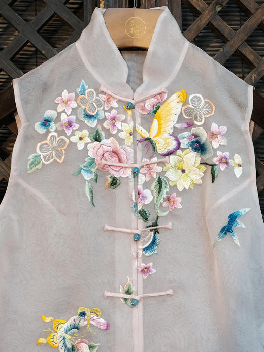 盛唐牡丹盛奢系列| 限量款| 高货-真丝绡手绣马甲-浅粉色(特殊商品不退不换) 商品图1